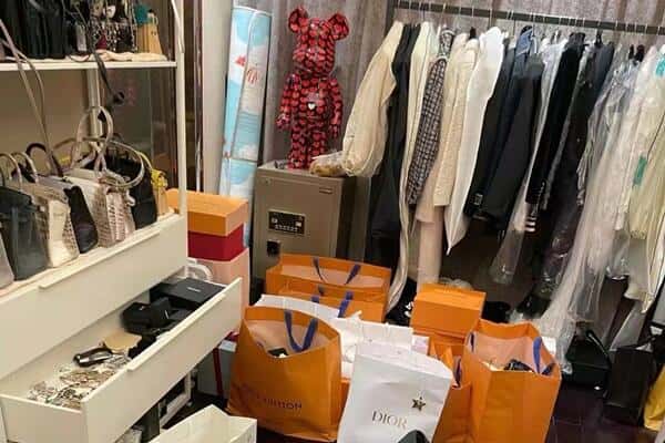 西林县回收一线品牌衣服